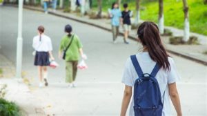 女生高中辍学了可以学什么